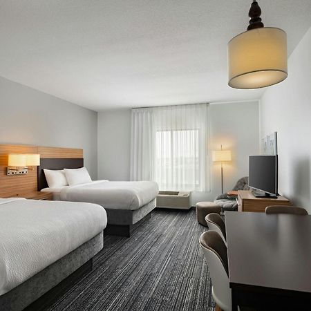 Towneplace Suites By Marriott Еймс Екстериор снимка