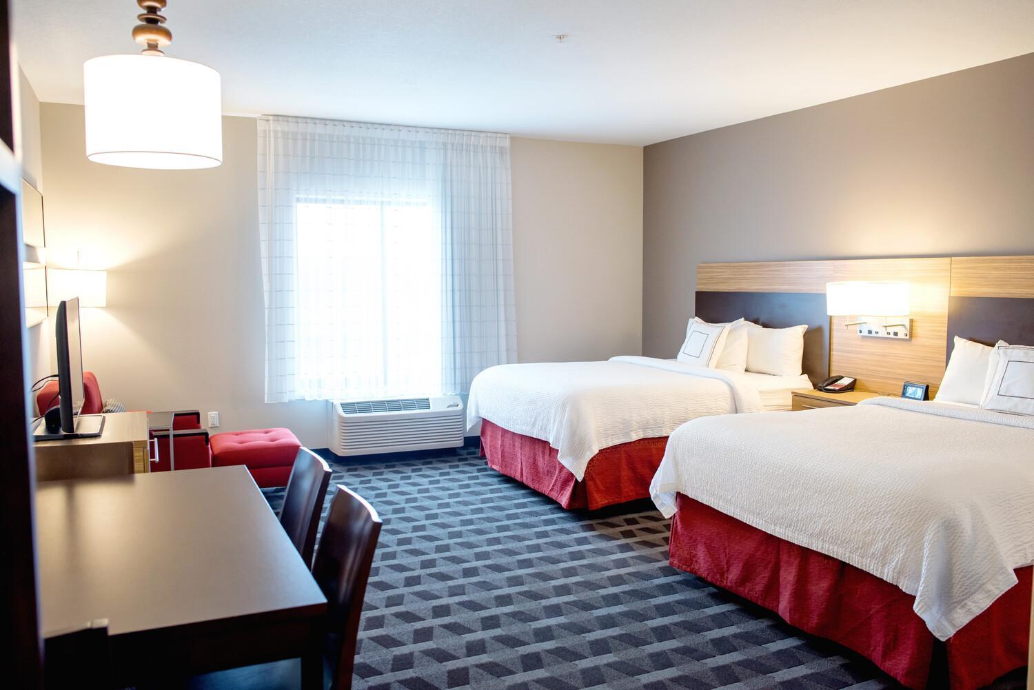 Towneplace Suites By Marriott Еймс Екстериор снимка