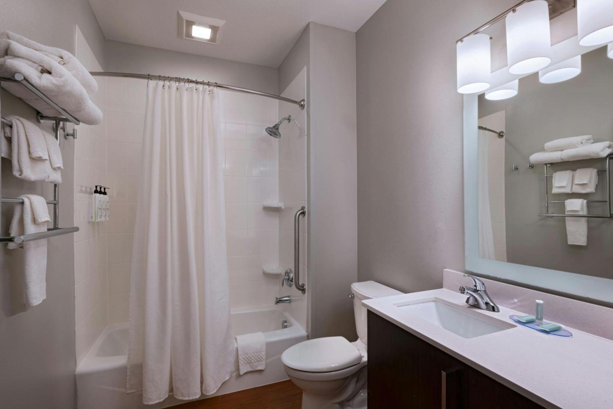 Towneplace Suites By Marriott Еймс Екстериор снимка