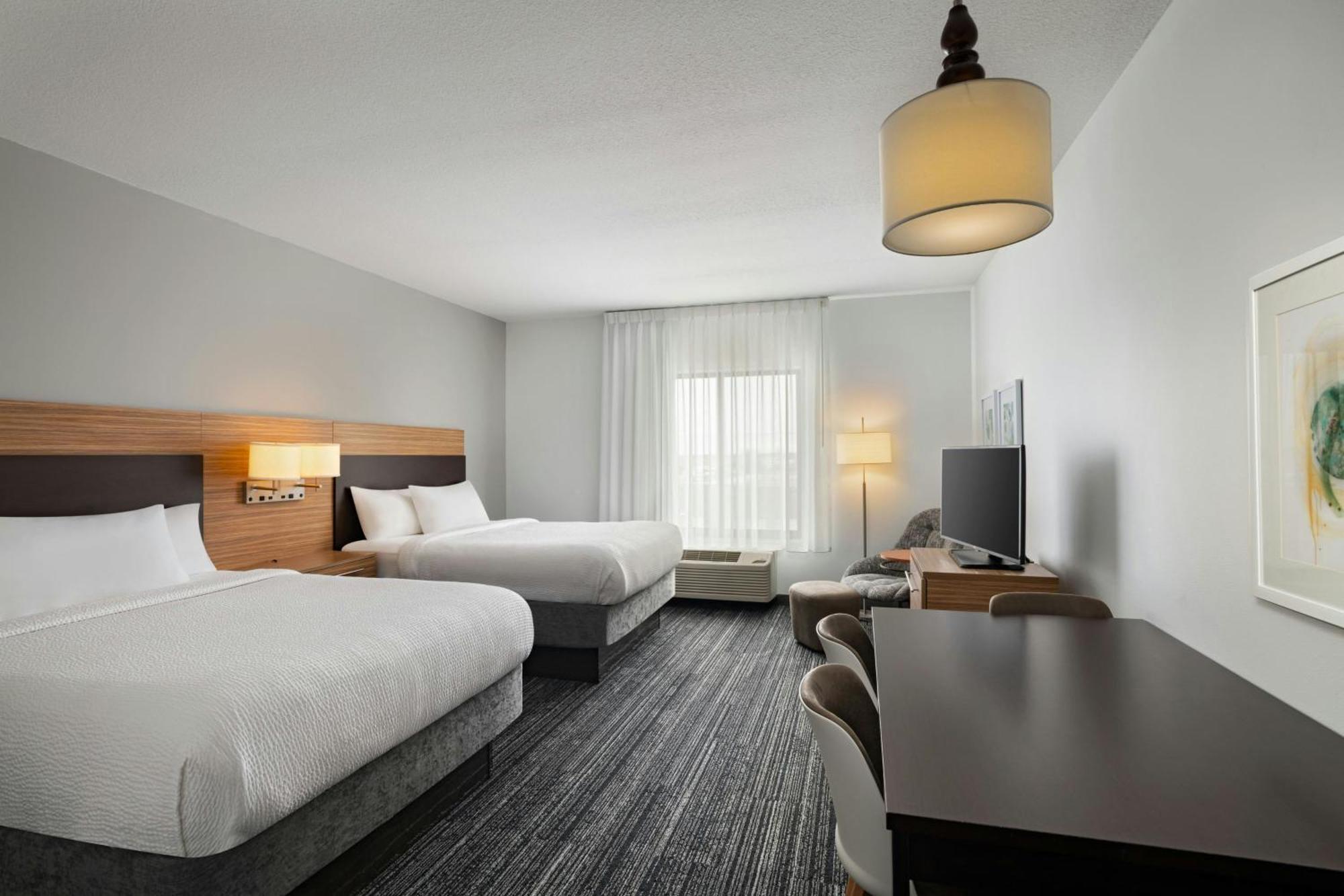 Towneplace Suites By Marriott Еймс Екстериор снимка