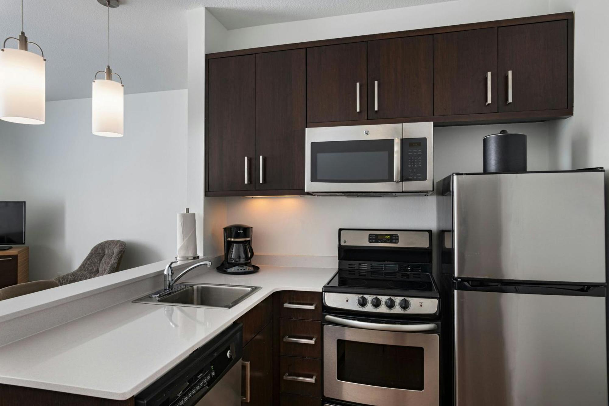 Towneplace Suites By Marriott Еймс Екстериор снимка