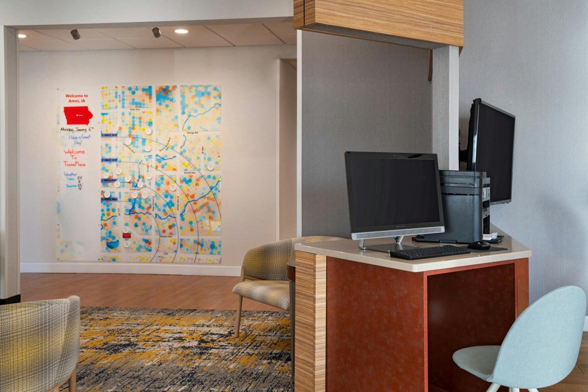 Towneplace Suites By Marriott Еймс Екстериор снимка
